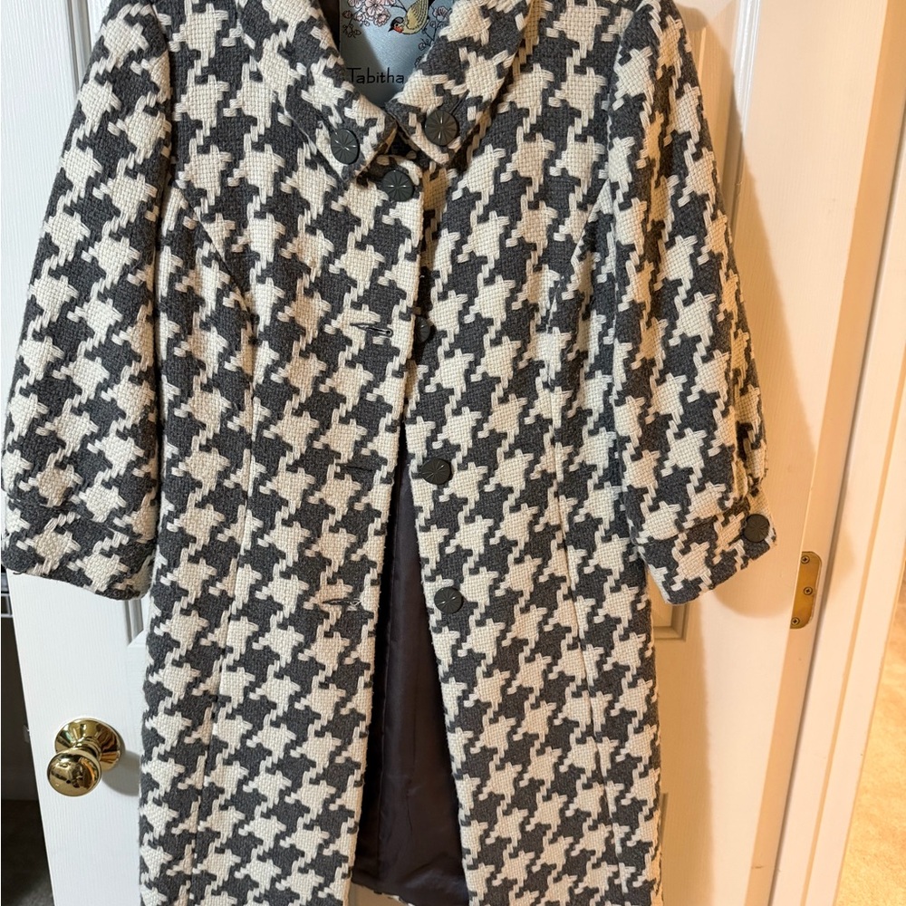 Tabitha Black and White Houndstooth Coat 3/4 sleeve